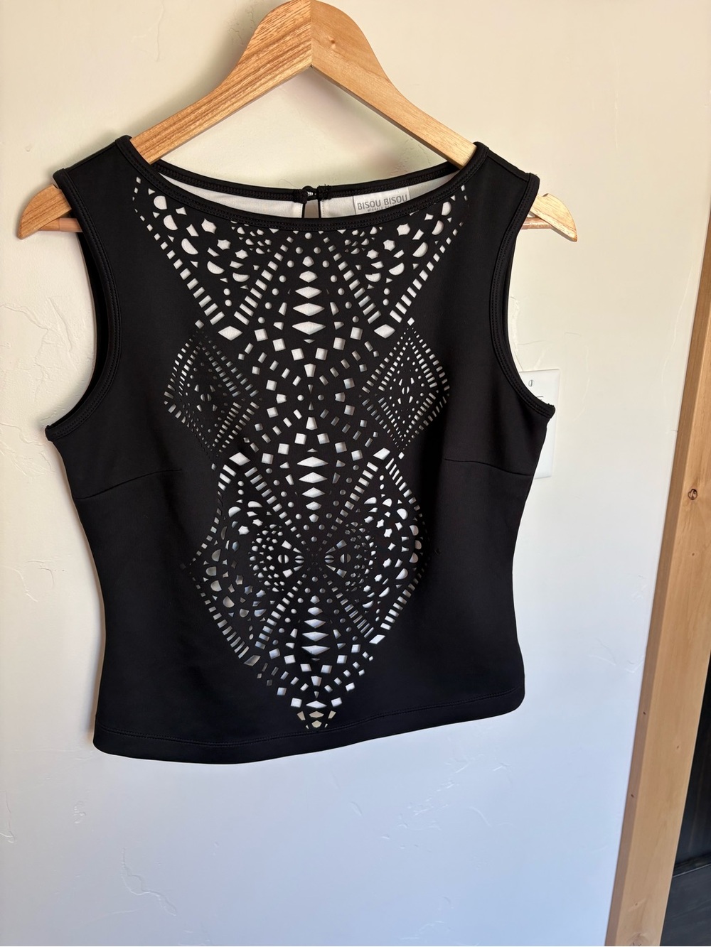Bisou Bisou Black Laser Cut Geometric Sleeveless Top Size M